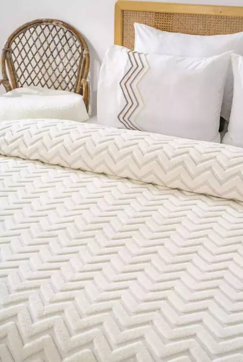 Jakarlı Raşel İskandinav Çift Kişilik Yatak Örtüsü Bohem Punch Zigzag Desen