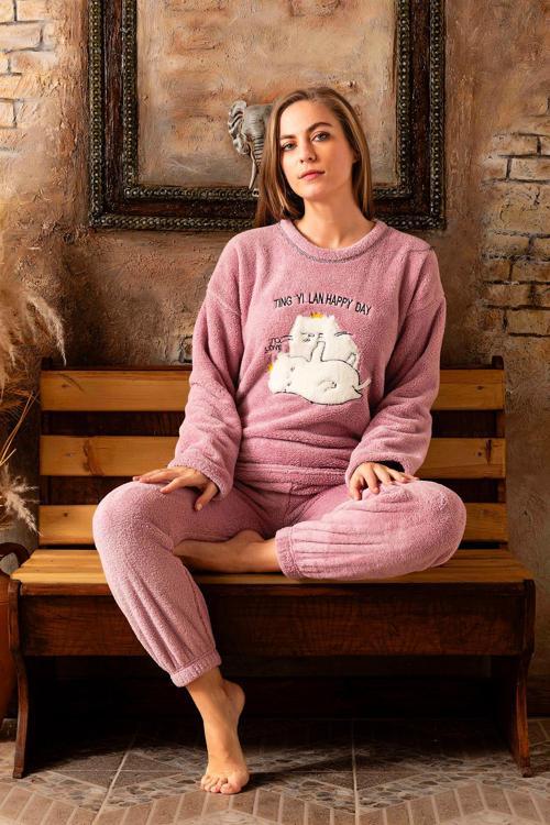 Tam Peluş Kışlık Kadın Pijama Takımı- Polar Yılbaşı Pijaması