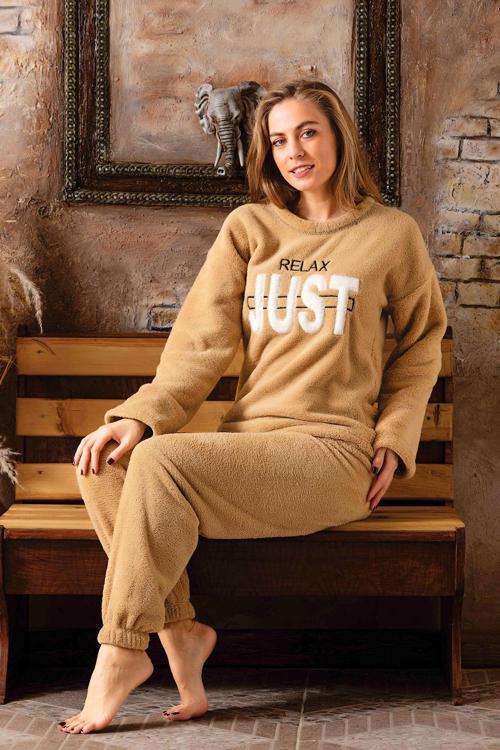 Tam Peluş Kışlık Kadın Pijama Takımı- Polar Yılbaşı Pijaması