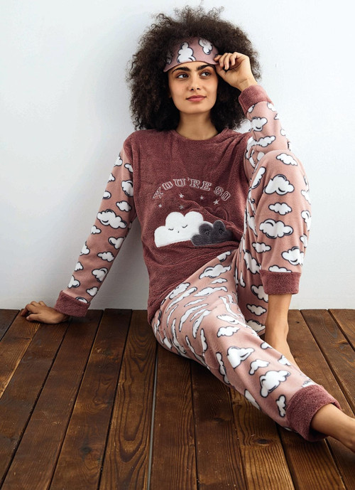 Kışlık Desenli Kadın Polar Pijama Takımı