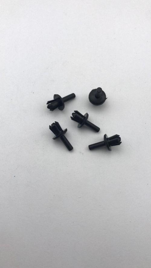 Volvo-Mercedes E Serisi Davlumbaz Klipsi