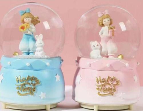 Kar Küresi Büyük Boy Kız Ve Tavşan