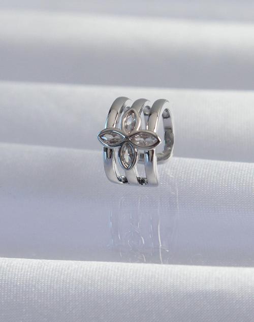 Pirinç Gümüş Renk Yonca Earcuff Küpe - TJ-BKP9330