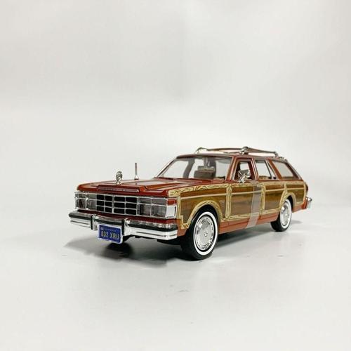Motormax 1/24 Chrysler Lebaron 1979
