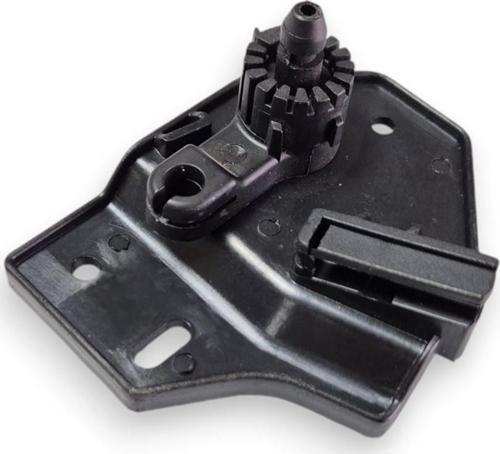 VW Caravelle T6 2016-2019 Kaput Açma Kolunun Alt Braketi 7H1823633B