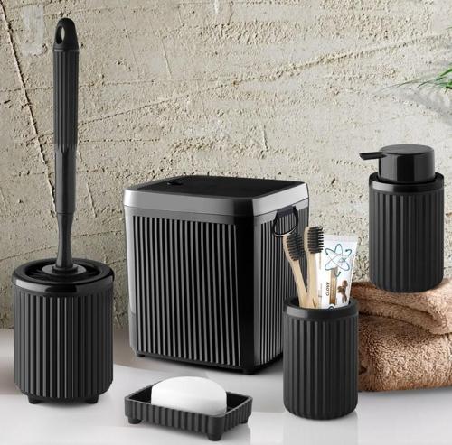 Çöp Kovası Tuvalet Fırçası Sıvı Sabunluk Diş Fırçalık Katı Sabunluk 5 Parça Banyo Seti 5 Litre Siyah
