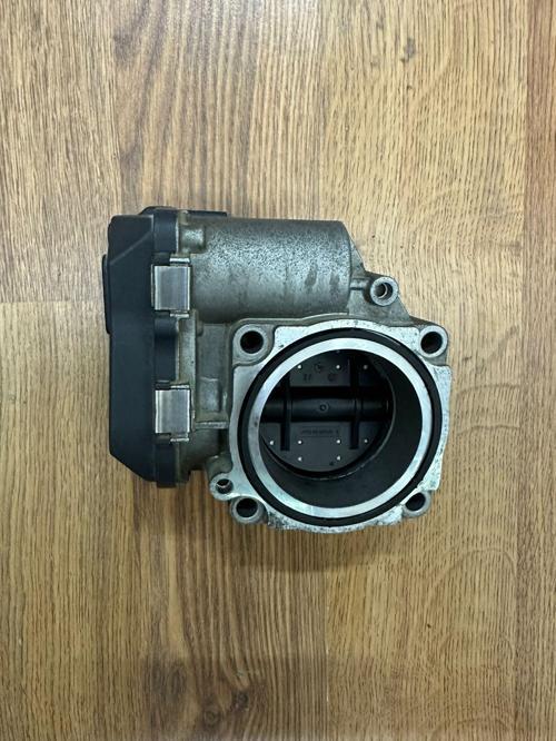 BWM E90/E92/E87 LCİ N43/N45N BMW Gaz Kelebek 13547561067