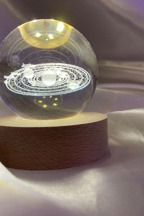 3D Led Işık Cam Küre Tek Renk Günışığı Ahşap Samanyolu Güneş Sistemi 6 cm