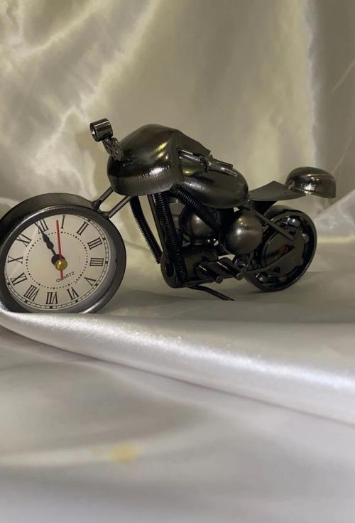 Motor Metal Saat El Yapımı Biblo Kalemlik Motosiklet Yarış Motoru