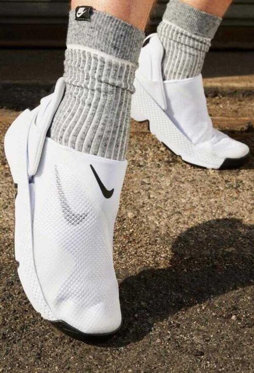 Go Flyease Kadın Beyaz Sneaker/ Spor Ayakkabı- eller serbest