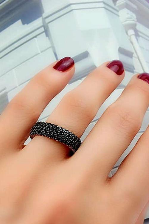 4 Sıra Oniks Taşlı Gümüş Rose Tam Tur Yüzük