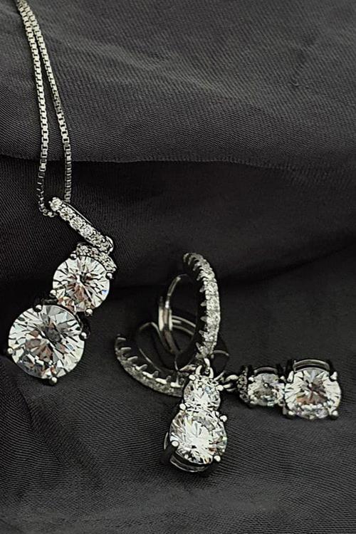 Pırlanta Işıltısında Sky Diamond Gümüş Lüks Takı Seti