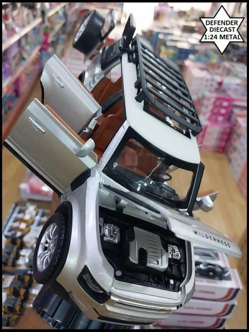 Defender Arazi Diecast Jip 22X9Cm Metal 1.24 Koleksıyon Model Araba 6 Kapı Açılır Işık Ses Far Stop