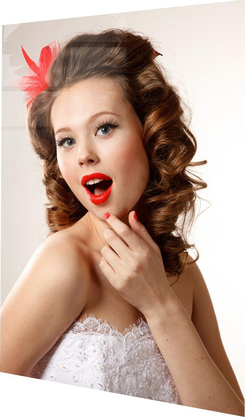Pin-Up Kızı Gelinlikli Tatlı Fotoğraf Cam Tablo