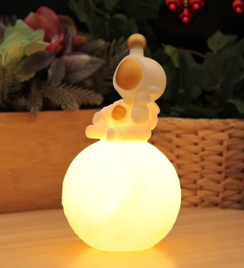 Astronot Gece Lambası