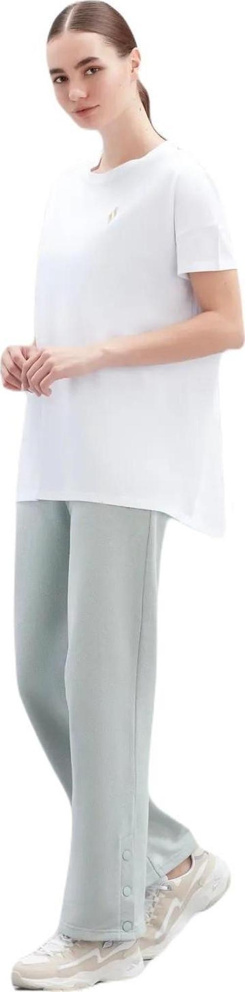 S221482-102 W Performance Tops Crew Neck Kadın T-Shirt