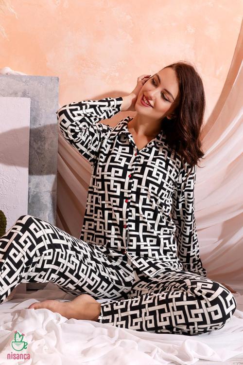 Kışlık Düğmeli Ekose Desen Yılbaşı Temalı  Kadın Süet Pijama Takımı