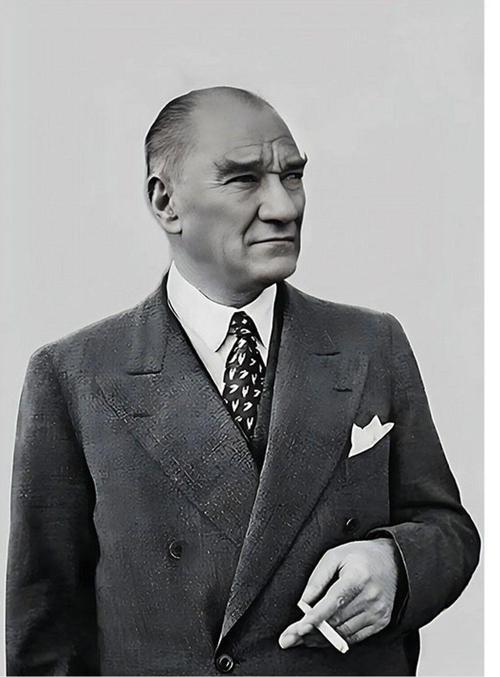 Mustafa Kemal Atatürk Modern Ahşap Tablo 35 cm x 50 cm