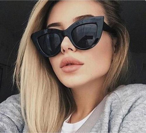 Kalın Çerçeveli Tasarım Cat Eye Kadın  Güneş Gözlüğü Parlak Siyah