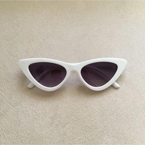 Kadın  Beyaz Retro Üçgen Cat Eye Güneş Gözlüğü