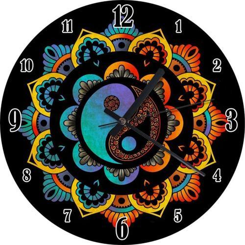 Yin Yang Ve Çiçekler Desenli Duvar Saati