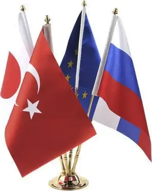 Gold DörtlüTürkiye-Japonya-Hollanda-Avrupa Masa Bayrağı
