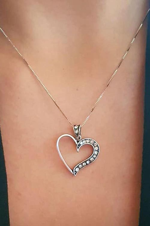 Zirkon taşlı gümüş kalp kolye
