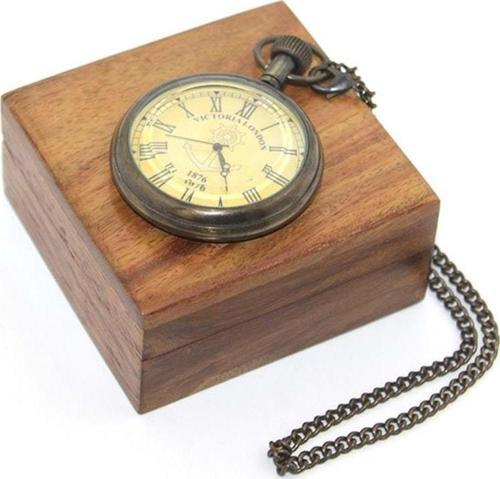 Ahşap Kutulu Pirinç Köstekli Saat