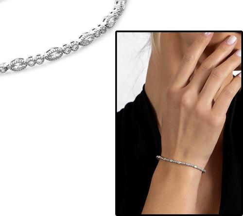 Beyaz Zirkon Taşlı Zarif Tasarım Tam Tur 925 Ayar Gümüş Kadın Bileklik