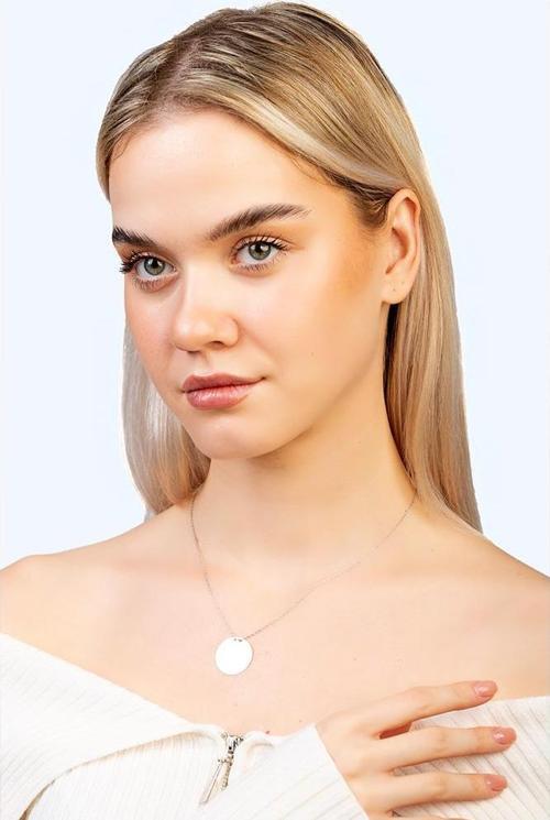 Basic Model Silver Renk Kişiye Özel İsim Harf Yazılı 925 Ayar Gümüş Kadın Kolye