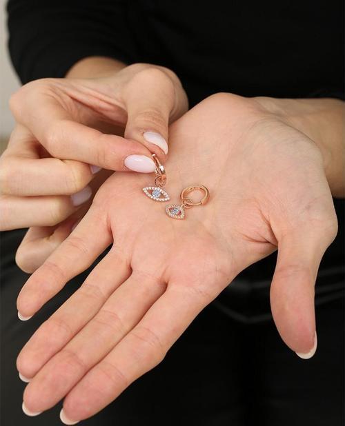 Mavi-Beyaz Zirkon Taşlı Sallantılı Göz Detaylı Rose Renk 925 Ayar Gümüş Kadın Küpe