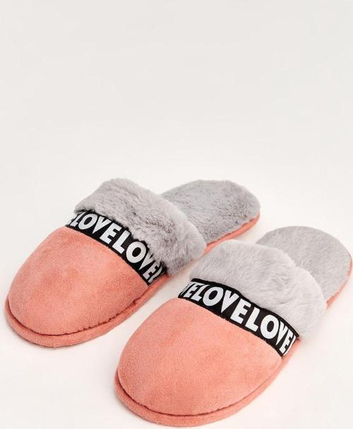 Şeri-P - Love Yazılı Pembe Kadın Ev Terliği