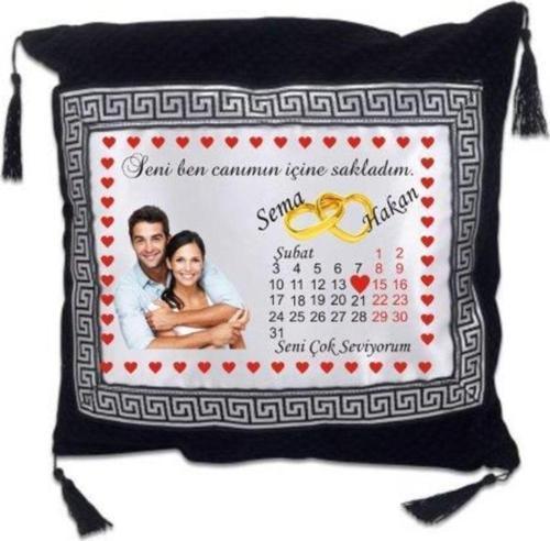 Püsküllü Dokuma Siyah Yastık Kişiye Özel Resim Basıyoruz