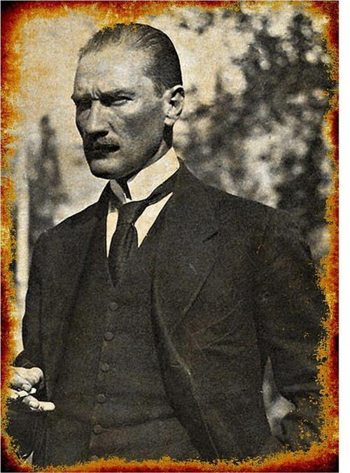 Mustafa Kemal Atatürk Modern Ahşap Tablo