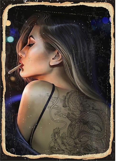 Dövmeli Kadın Art Mdf Poster