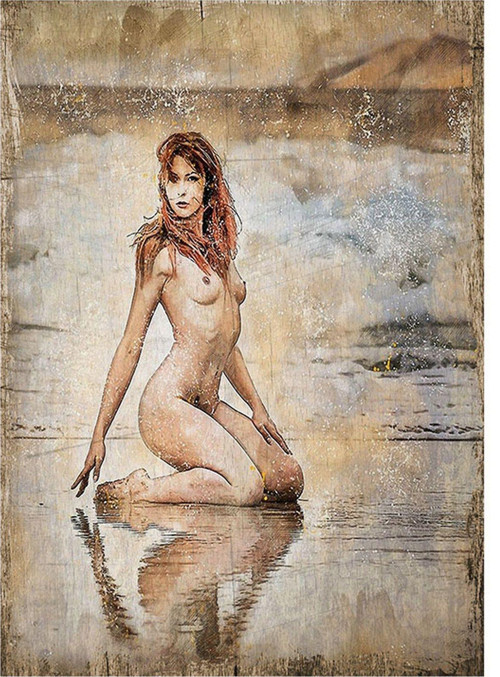 Sahilde Kadın Art Mdf Poster