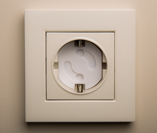 Otomatik Kapanır Priz Koruyucu