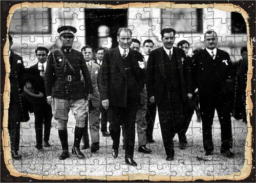 Ahşap Mdf Puzzle Yapboz Atatürk Ve Kurmayları 120 Parça 25*35 Cm