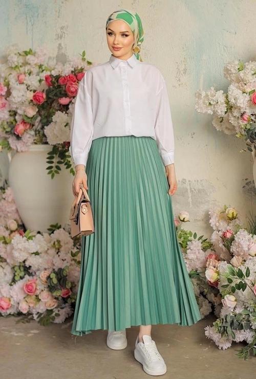 Zarif Ve Modern Pileli Parlak Krep Gizli Lastikli Mint Etek