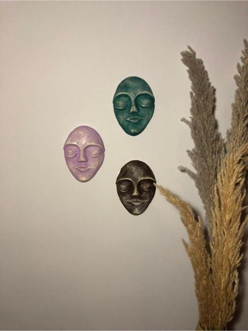 El Yapımı Duvar Maskları 3'Lü Set
