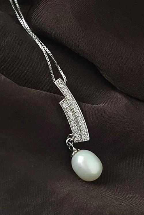 Zirkon taş detaylı 925 ayar gümüş kolye