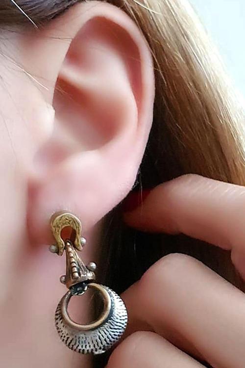 Gümüş tasarım el işi küpe