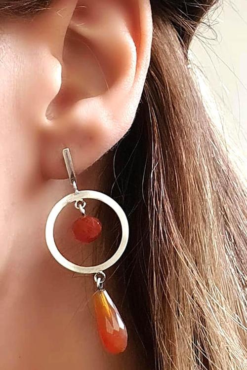 İtalyan tasarımı doğal akik taşlı 925 ayar  gümüş modern küpe