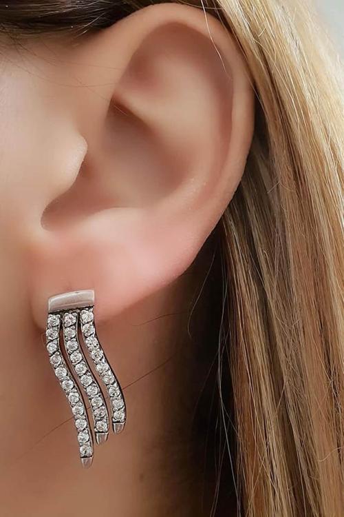 Zirkon taşlı tasarım gümüş küpe 