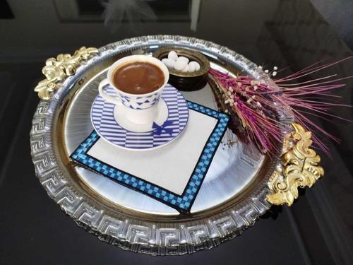Çay Kahve Koktely Damalı Peçete Nakış İşlemeli Sunumlu