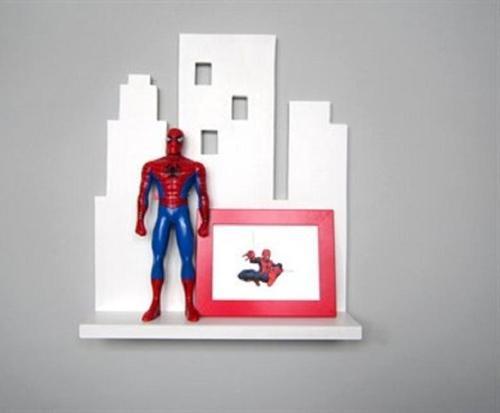 Spider Lake Montessori Duvar Rafı