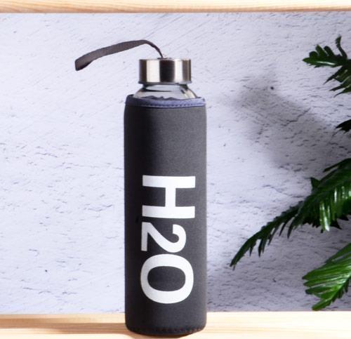 Kılıflı H2O cam matara - su matarası 500 ml suluk gri