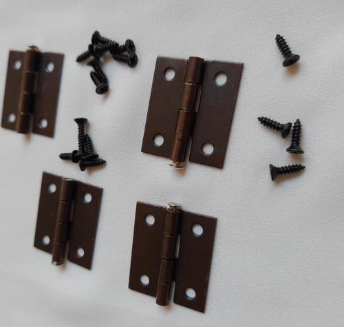4 ADET KLASİK MENTEŞE OKSİT VE VİDALARI  20X25 MM KUTU VE SANDIK MENTEŞESİ HOBİ MAKET