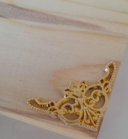 Köşe Süsü Sarı 19x35 mm Sandık Kapak ve Kutu 100 Adet