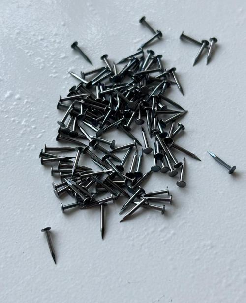 Mini hobi çivisi 9 mm 100 gram siyah